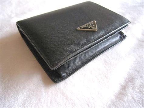 prada saffiano leather bi fold wallet